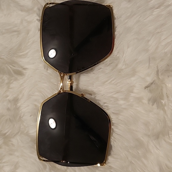 Gucci GG0817S Sunglasses - Picture 6 of 6